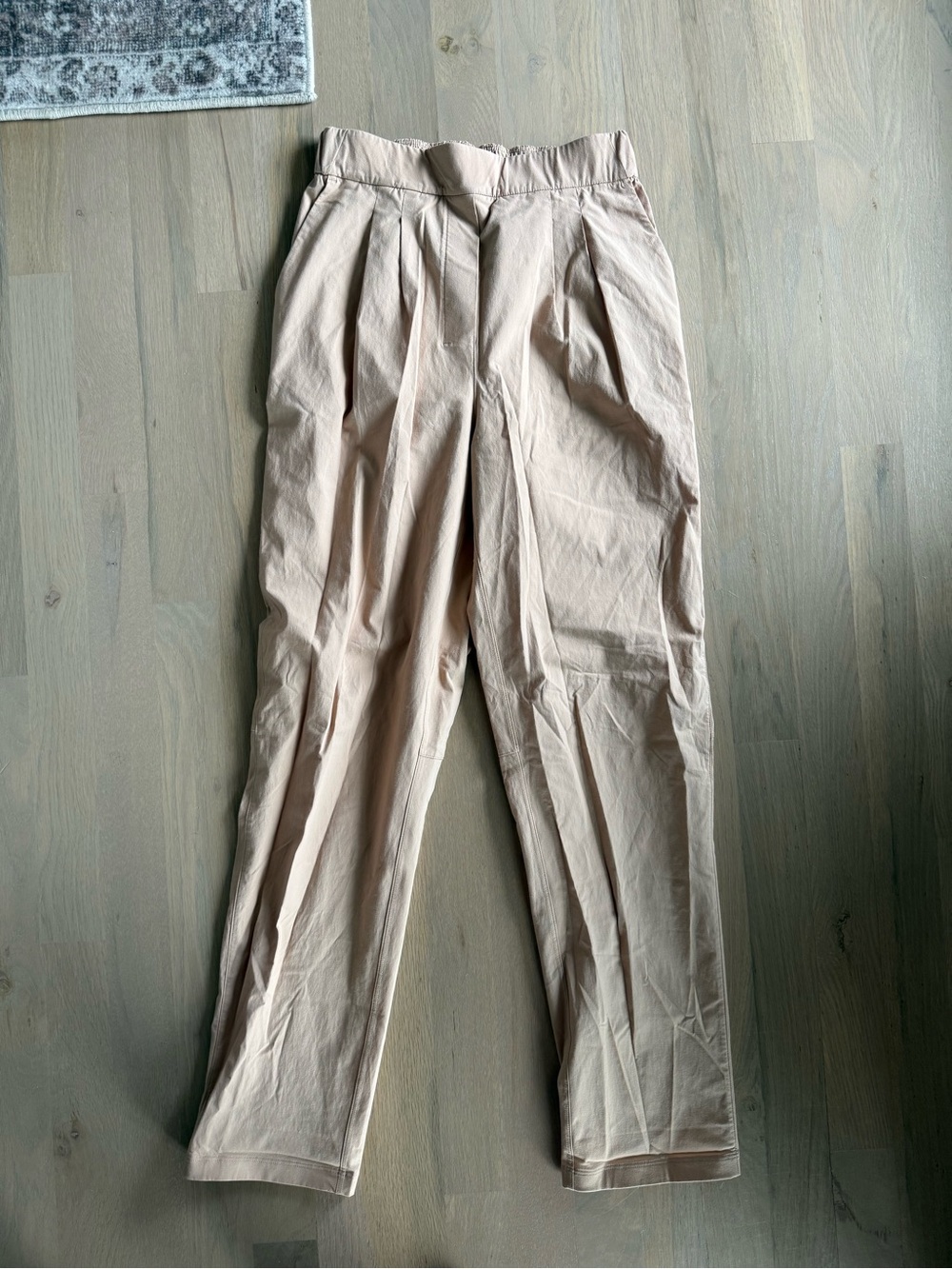 Lululemon Pleated Casual Trousers in Light Beige 25 inch